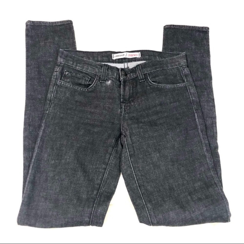 J Brand 811 Mid-rise Skinny Jeans in Charcoal 24